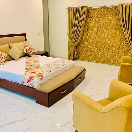 Ivy House Hotel Rawalpindi Bagian luar foto