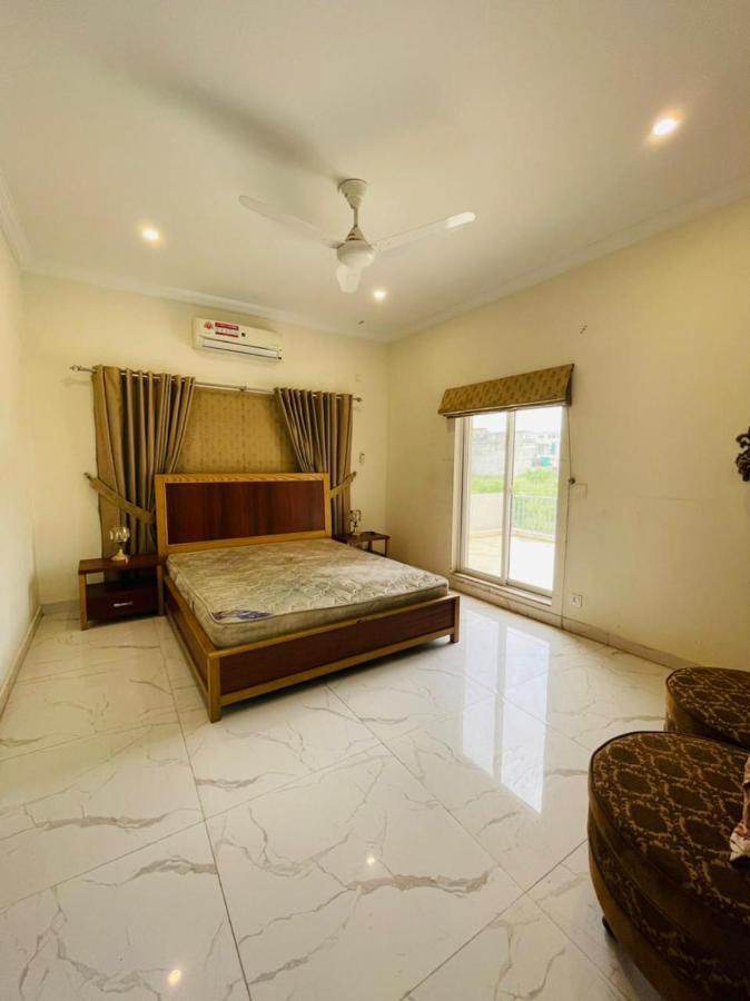 Ivy House Hotel Rawalpindi Bagian luar foto