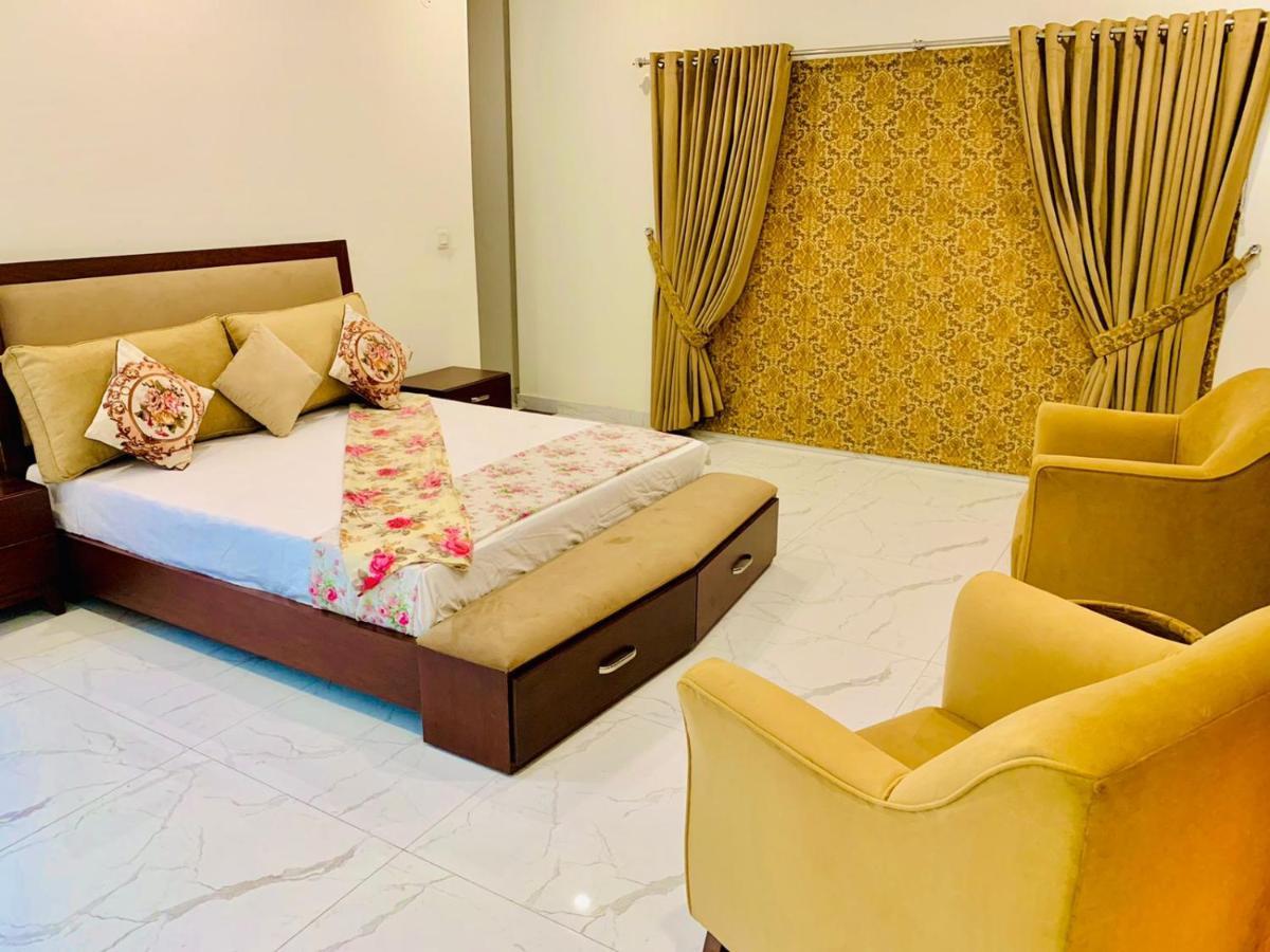 Ivy House Hotel Rawalpindi Bagian luar foto