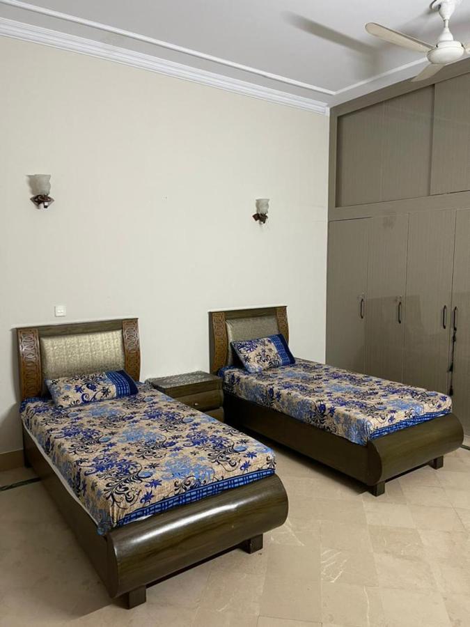 Ivy House Hotel Rawalpindi Bagian luar foto
