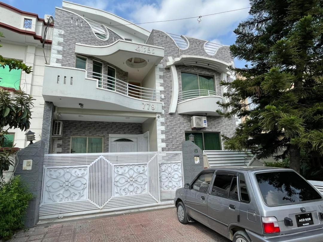 Ivy House Hotel Rawalpindi Bagian luar foto